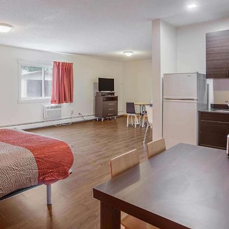 Motel Bo-Camrose, Ab 外观 照片