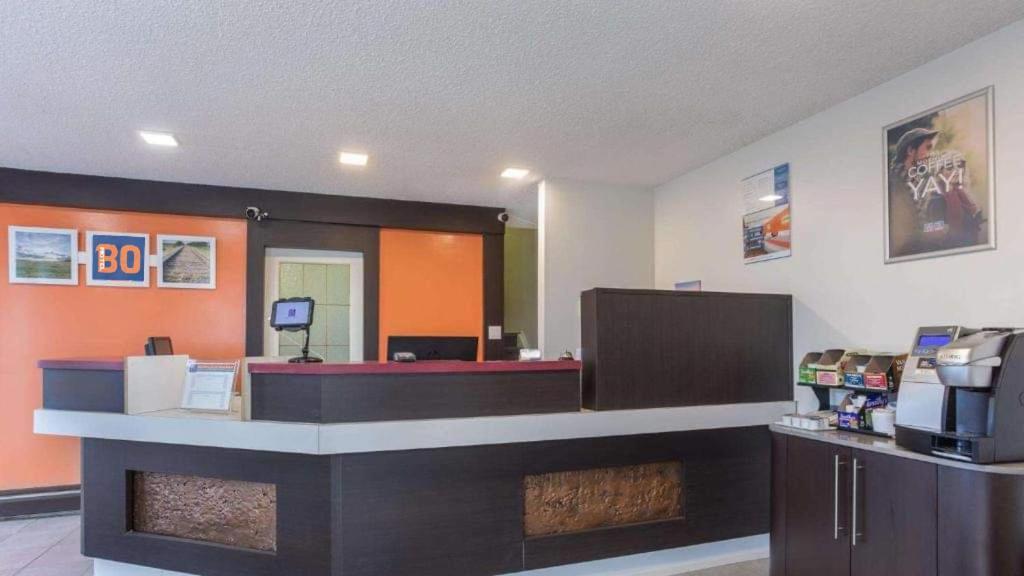 Motel Bo-Camrose, Ab 外观 照片