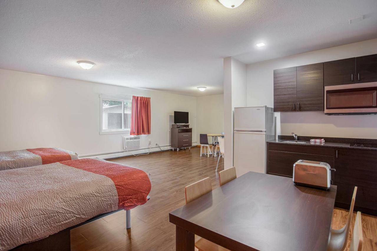Motel Bo-Camrose, Ab 外观 照片