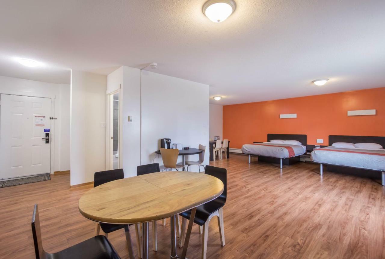 Motel Bo-Camrose, Ab 外观 照片